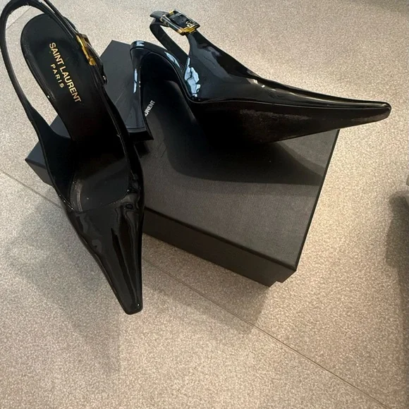 Saint Laurent: YSL Dune Patent-leather Slingback Pumps - Picture 7 of 7